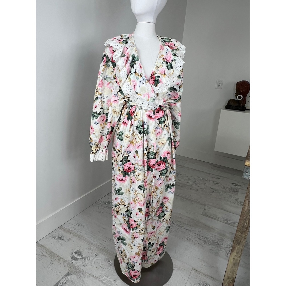 Vintage Victoria's Secret 100% Cotton Rose Print Eyelet Detail‎ Robe Size L